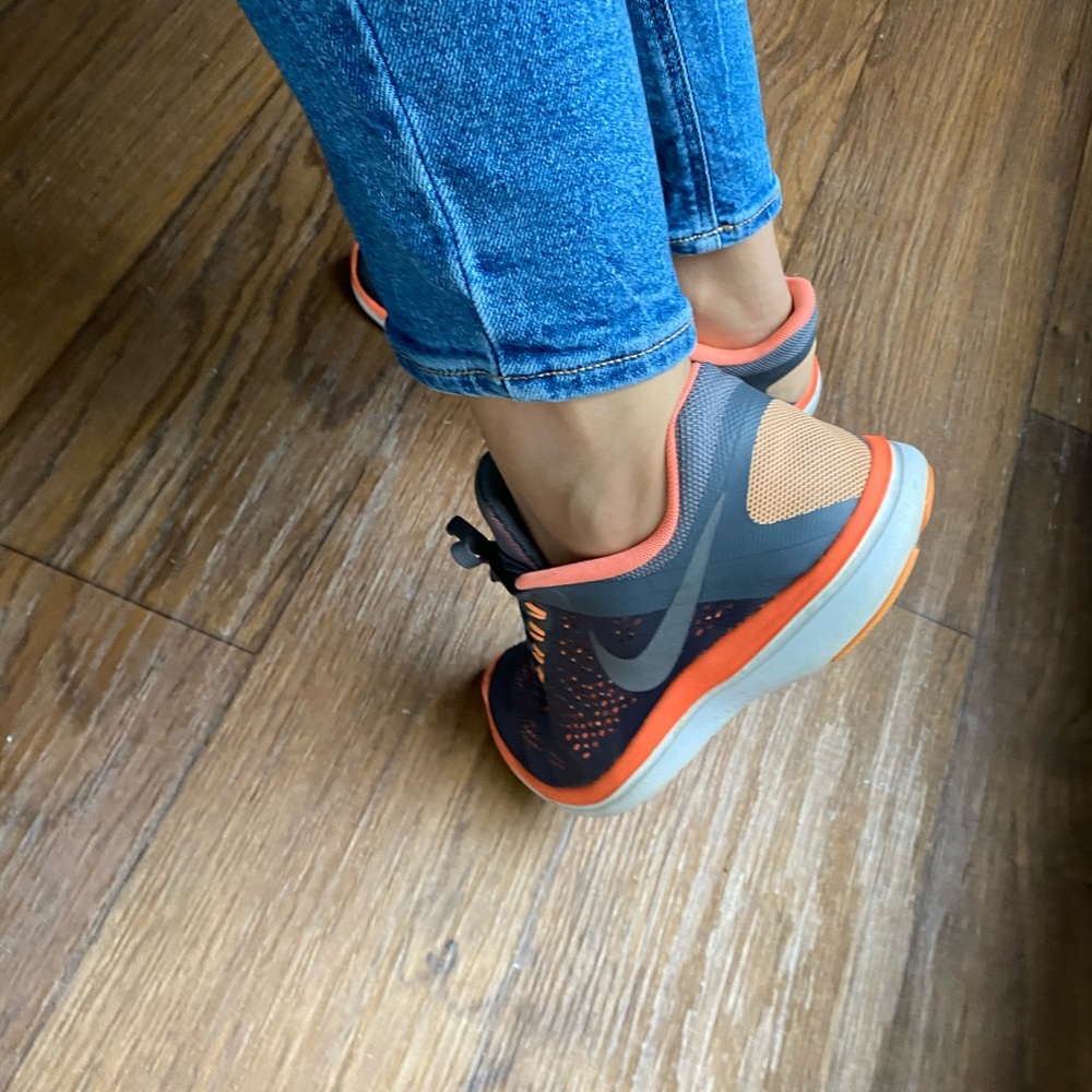 Nike Sneakers - Picture 3 of 6